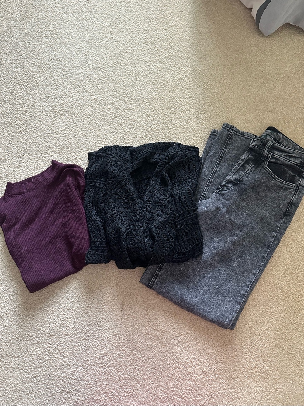 3 Piece Fall Outfit Bundle 🍂 Black Cardigan + Burgundy Top + Wild Fable Jeans